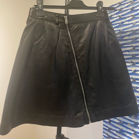 Maje black leather skirt - Picture 2 of 2